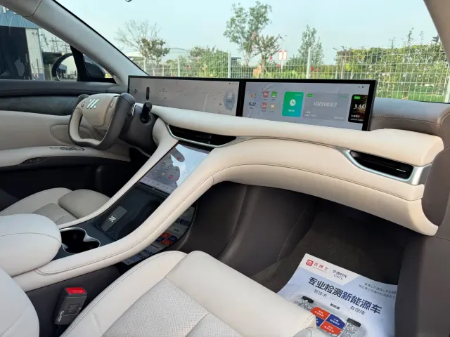 IM Motors LS6 — Фото автомобиля 9