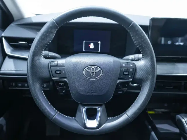Toyota Camry — Фото автомобиля 17