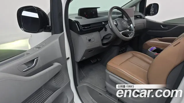 Hyundai Staria Staria 2WD автодом — Фото автомобиля 10