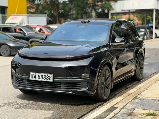 Фотография автомобиля — Li Auto L8