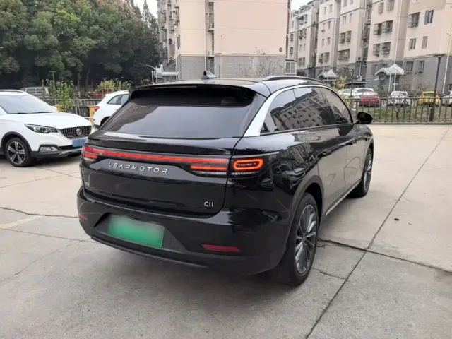 Leapmotor C11 — Фото автомобиля 6