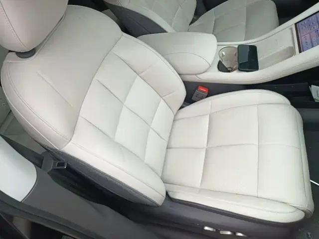 IM Motors LS6 — Фото автомобиля 24