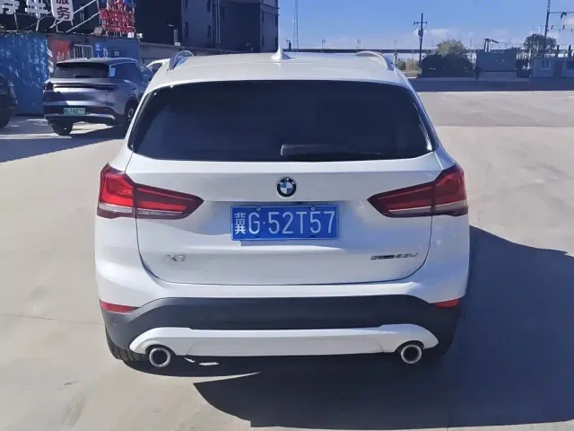 BMW X1 — Фото автомобиля 12
