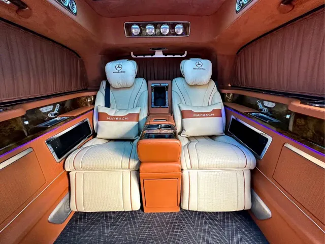 Mercedes-Benz V-Class — Фото автомобиля 30