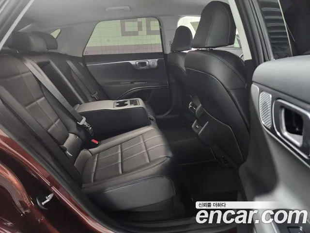 Hyundai Grandeur GN7 — Фото автомобиля 13
