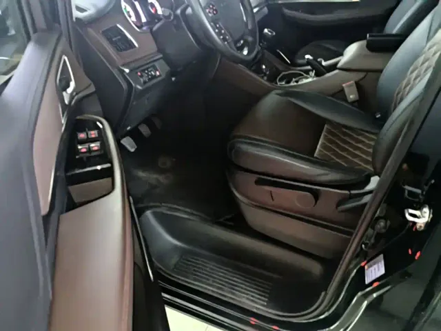 Forthing Fengxing M7 — Фото автомобиля 15