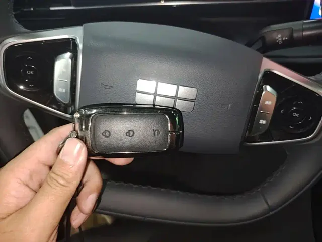 Geely Galaxy E5 — Фото автомобиля 8