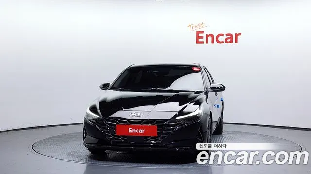 Hyundai AVANTE Avante (CN7) — Фото автомобиля 3
