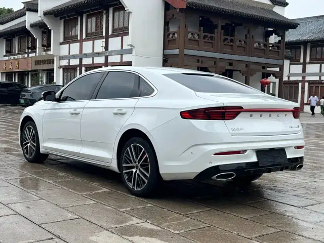 Geely Xingrui — Фото автомобиля 4