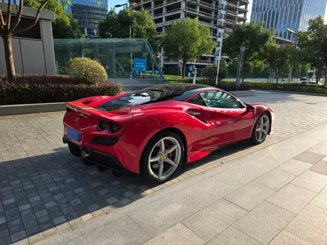 Ferrari F8 — Фото автомобиля 4