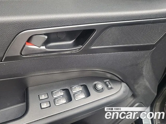 KG_Mobility_Ssangyong Rexton Новый Rexton Sport Дизель 2.2 2WD — Фото автомобиля 14