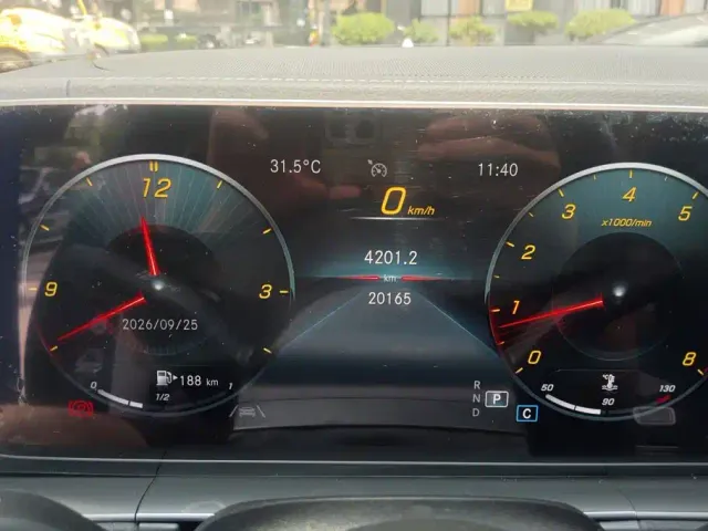 Mercedes-Benz GLE-Class — Фото автомобиля 14