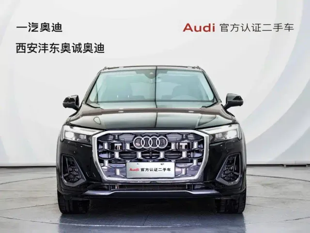 Audi Q7 — Фото автомобиля 2