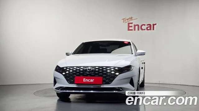Hyundai Grandeur Новый Grandeur IG 3.0 LPi (Такси) — Фото автомобиля 3
