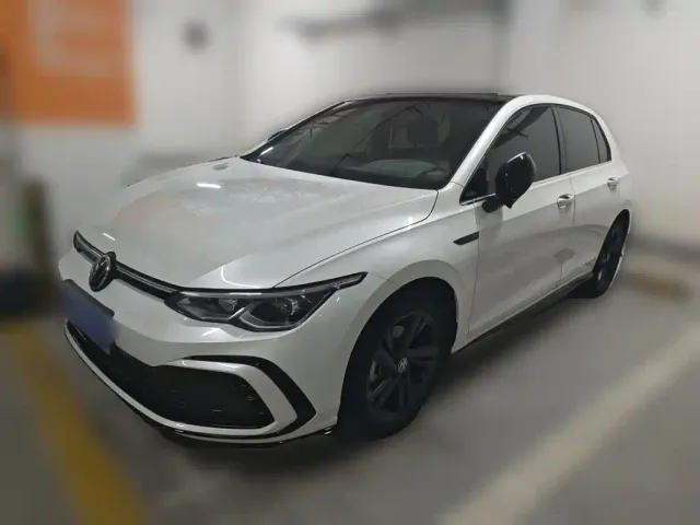 Фотография автомобиля — Volkswagen Golf