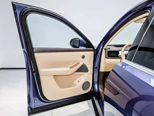 Aito M7 — Фото автомобиля 8