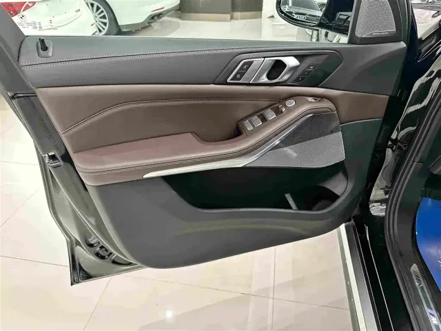 BMW X5 — Фото автомобиля 6