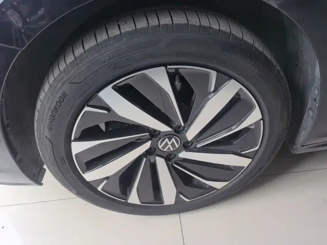 Volkswagen Passat — Фото автомобиля 22