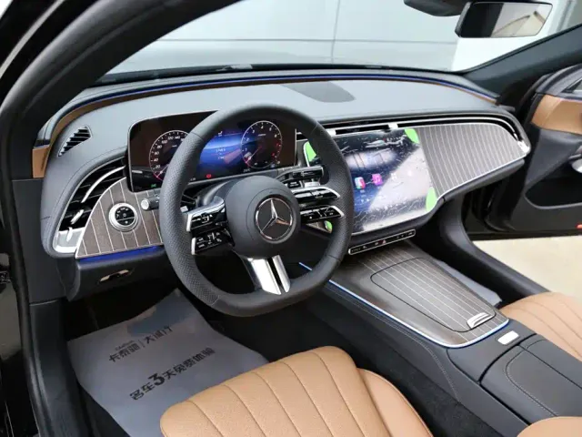 Mercedes-Benz E-Class — Фото автомобиля 13