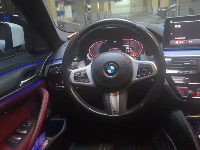 BMW 5 Series — Фото автомобиля 15