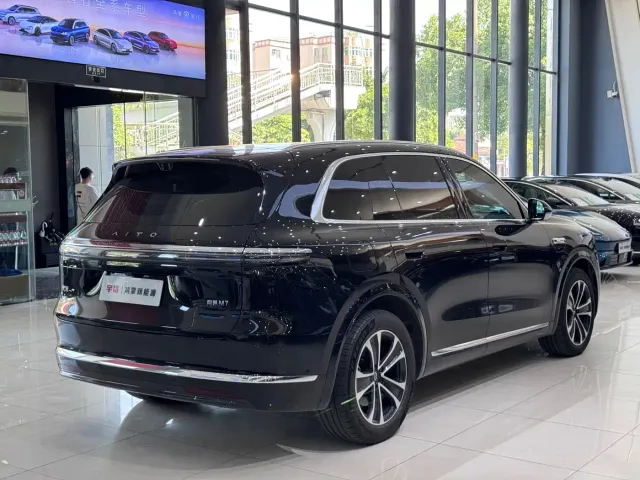 Aito M7 — Фото автомобиля 16