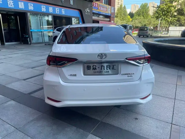 Toyota Corolla — Фото автомобиля 8