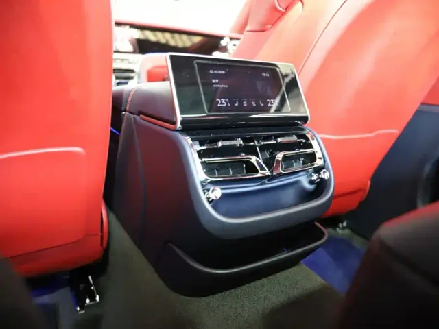 Bentley Flying Spur — Фото автомобиля 16