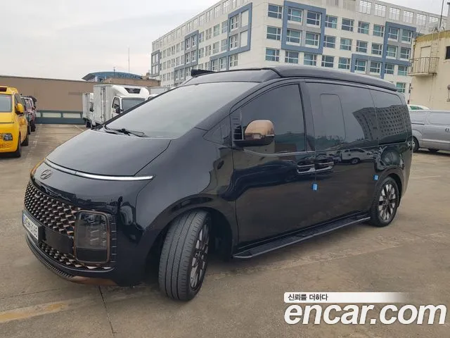 Фотография автомобиля — Hyundai Staria