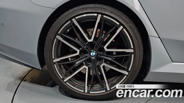 BMW M5 G90 — Фото автомобиля 6