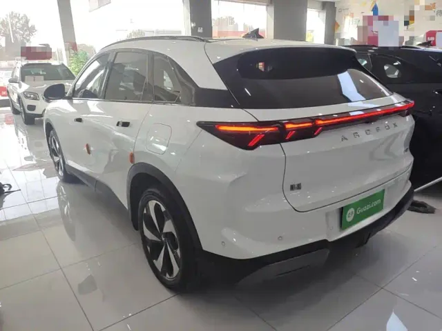 Arcfox Alpha T5 — Фото автомобиля 4