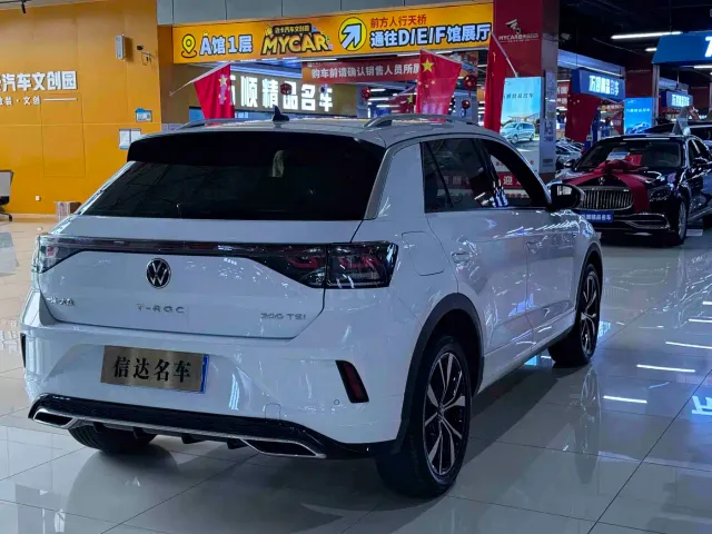 Volkswagen T-Roc — Фото автомобиля 21