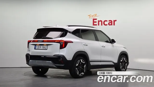 Kia Seltos Новый Seltos Бензин 2.0 2WD — Фото автомобиля 3
