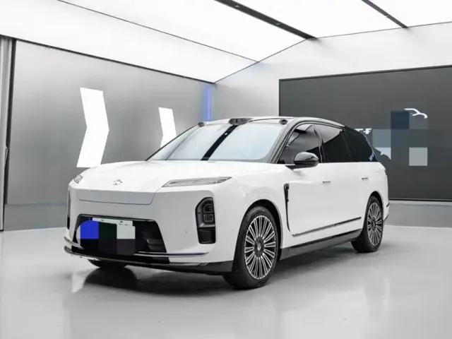 Nio ES8 — Фото автомобиля 2
