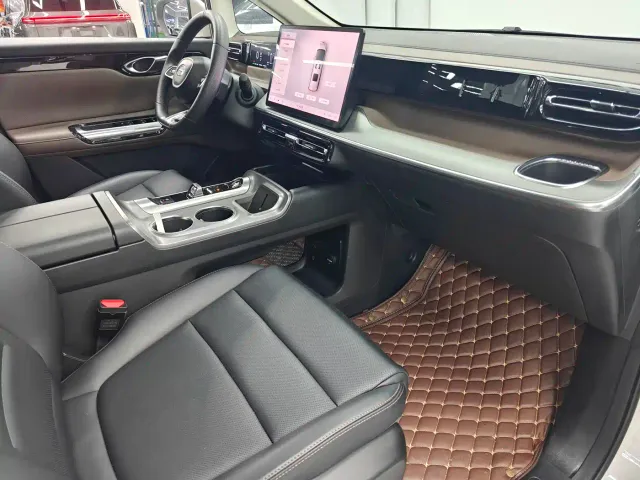 GAC Trumpchi E8 — Фото автомобиля 9