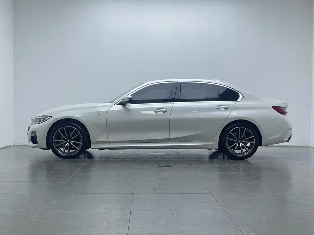 BMW 3 Series — Фото автомобиля 8