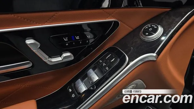 Mercedes-Benz S-Class — Фото автомобиля 27