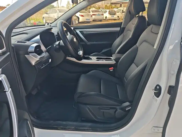 Geely Binyue — Фото автомобиля 14
