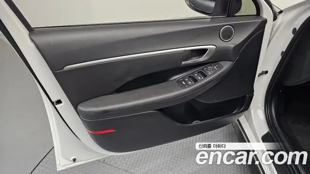 Hyundai Sonata Sonata (DN8) 2.0 LPG(Для проката) — Фото автомобиля 24
