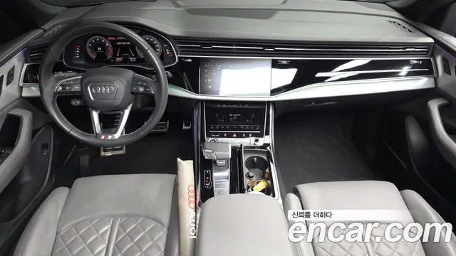 Audi Q8 55 TFSI quattro Premium — Фото автомобиля 7