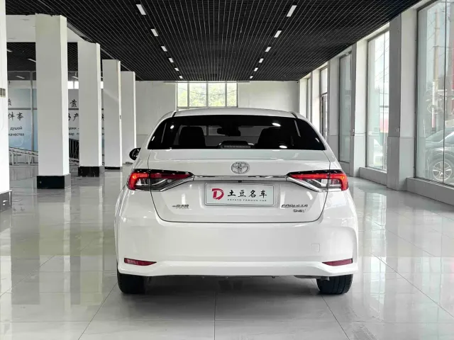 Toyota Corolla — Фото автомобиля 5