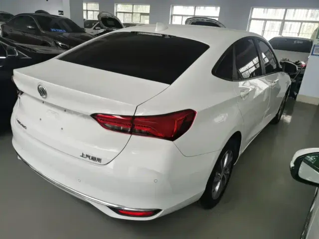 Buick Verano — Фото автомобиля 6