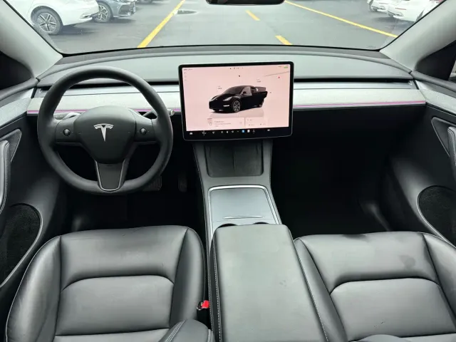 Tesla Model Y — Фото автомобиля 9