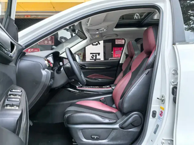 Changan Oushang X5 — Фото автомобиля 10