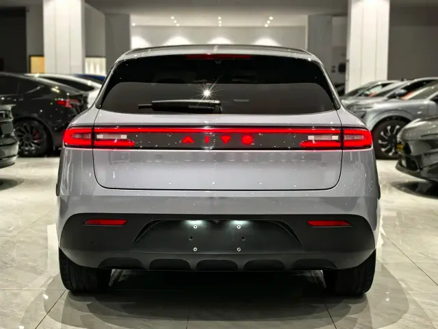 Aito M5 — Фото автомобиля 5