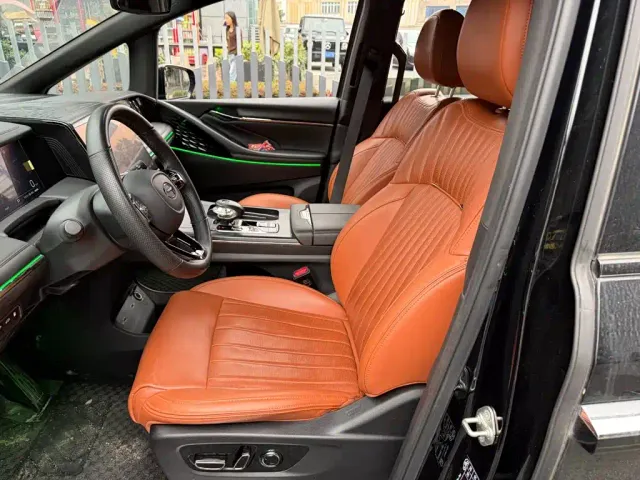 GAC Trumpchi E9 — Фото автомобиля 8