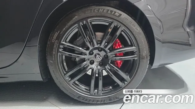 Maserati Ghibli — Фото автомобиля 6