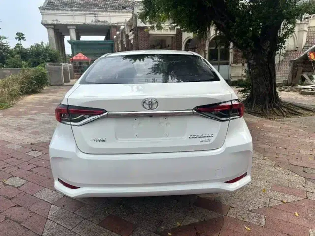 Toyota Corolla — Фото автомобиля 3