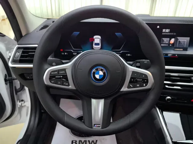 BMW i3 — Фото автомобиля 16