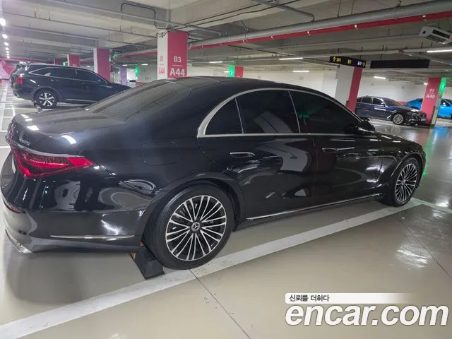 Mercedes-Benz S-Class — Фото автомобиля 2