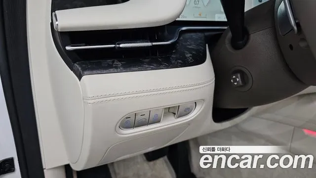 Genesis G90 Бензин 3.5 турбо AWD — Фото автомобиля 17